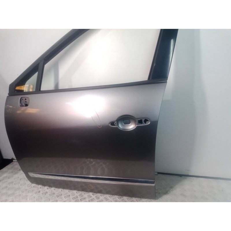 Recambio de puerta delantera izquierda para renault scenic iii 1.6 dci diesel fap referencia OEM IAM   