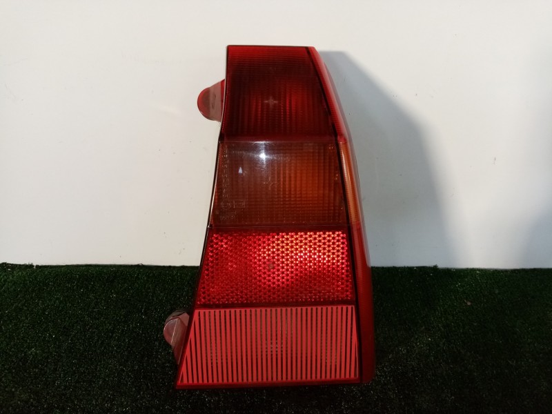 Recambio de piloto trasero derecho para citroën ax referencia OEM IAM   