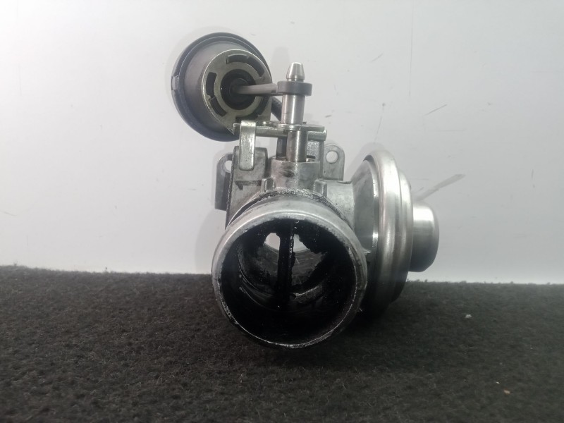 Recambio de caja mariposa para volkswagen golf iv (1j1) 1.9 tdi referencia OEM IAM 038129637  