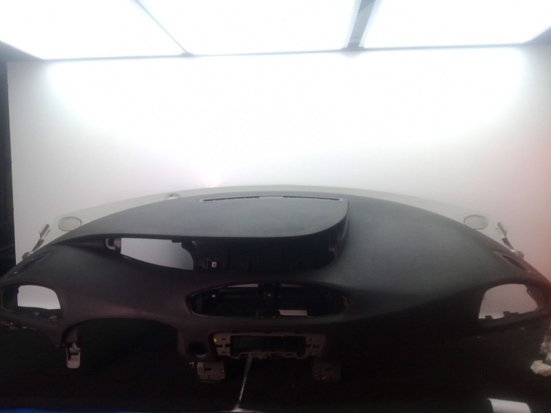 Recambio de salpicadero para renault scenic iii 1.6 dci diesel fap referencia OEM IAM 1012142001  