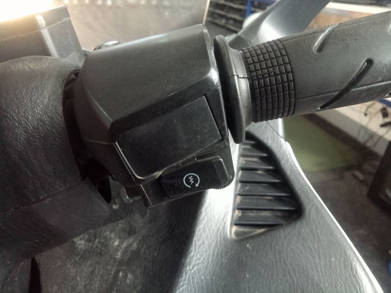 Recambio de piña derecha para honda fes fes 125 s-wing (jf12) referencia OEM IAM   