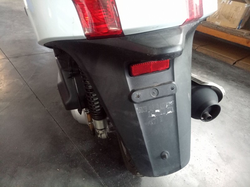 Recambio de guardabarros trasero para honda fes fes 125 s-wing (jf12) referencia OEM IAM   