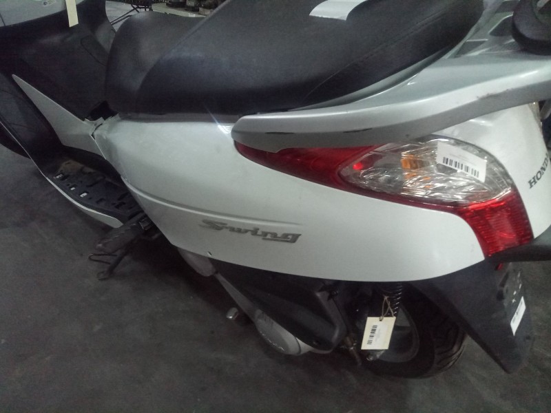 Recambio de carenado trasero para honda fes fes 125 s-wing (jf12) referencia OEM IAM   