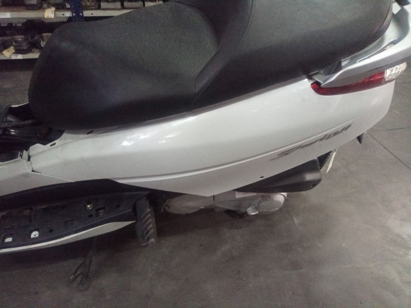 Recambio de carenado trasero para honda fes fes 125 s-wing (jf12) referencia OEM IAM   