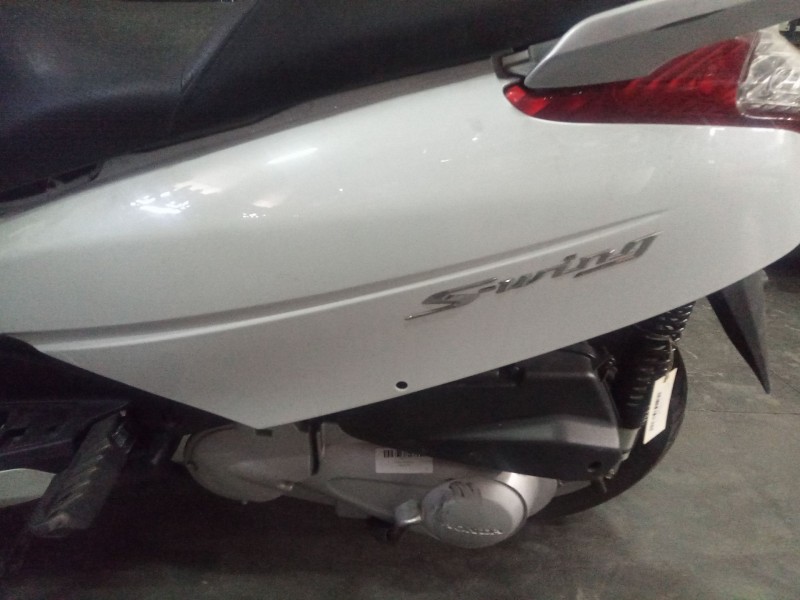 Recambio de carenado trasero para honda fes fes 125 s-wing (jf12) referencia OEM IAM   