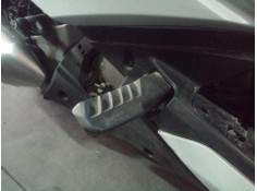Recambio de posapie para honda fes fes 125 s-wing (jf12) referencia OEM IAM    2