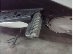 Recambio de posapie para honda fes fes 125 s-wing (jf12) referencia OEM IAM    2