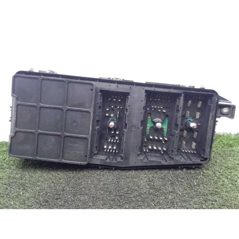 Recambio de caja reles / fusibles para kia carnival 2.9 crdi cat referencia OEM IAM 919504D05001-919504D050  