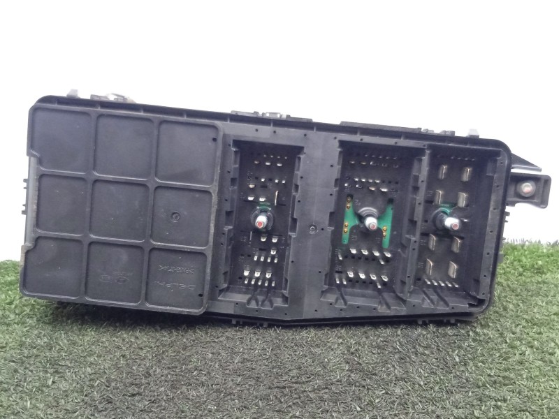 Recambio de caja reles / fusibles para kia carnival 2.9 crdi cat referencia OEM IAM 919504D05001-919504D050  
