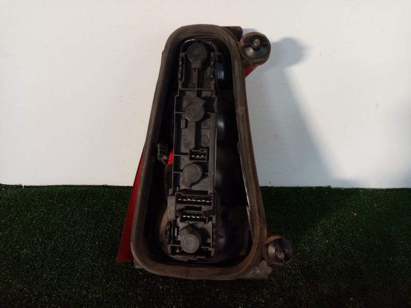 Recambio de piloto trasero derecho para citroën ax referencia OEM IAM   