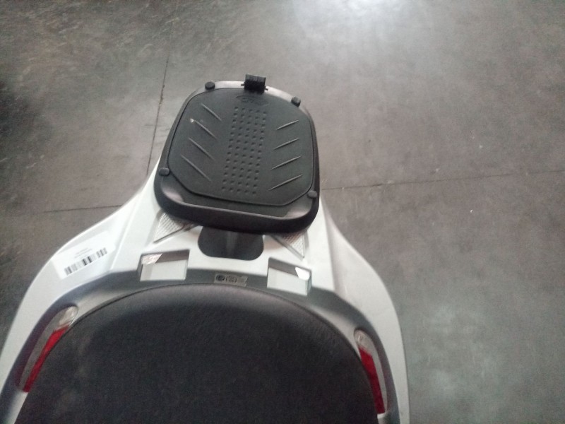 Recambio de portaequipajes para honda fes fes 125 s-wing (jf12) referencia OEM IAM   SHAD