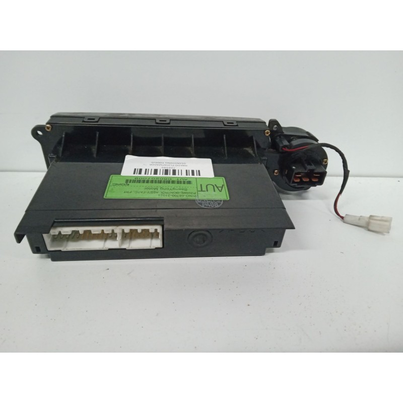 Recambio de mando climatizador para ssangyong rodius 2.7 turbodiesel cat referencia OEM IAM 6870021021  