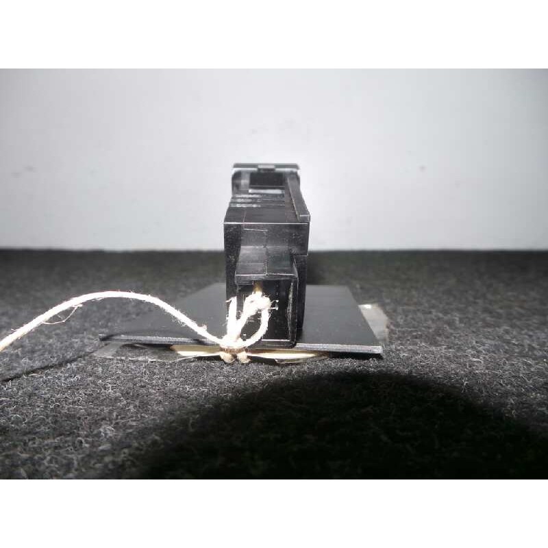 Recambio de mando luces para mazda 3 berlina (bk) 1.6 cd diesel cat referencia OEM IAM BP4K666F0-04057810  