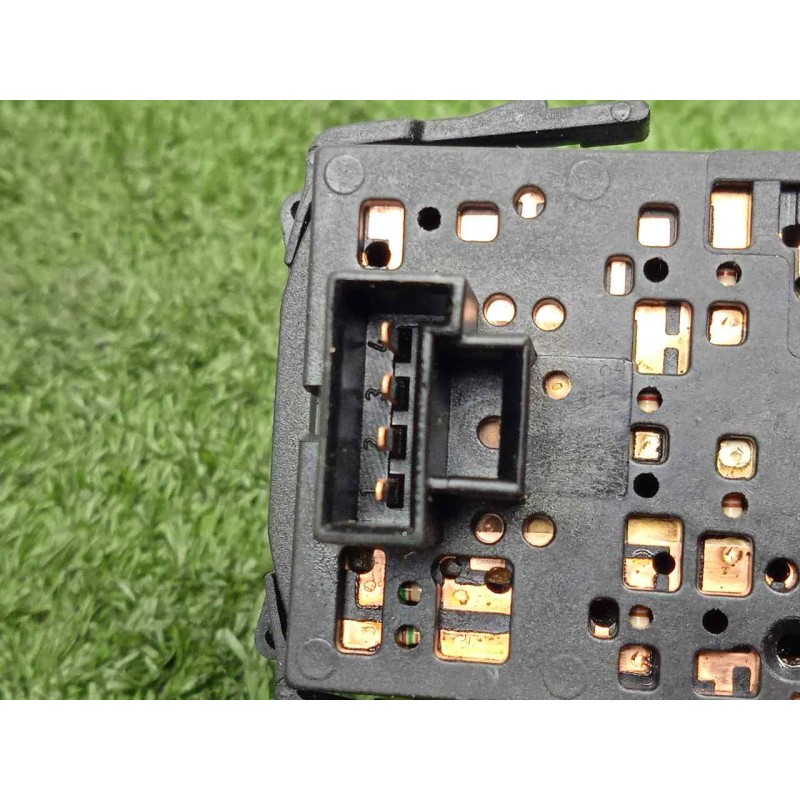 Recambio de mando luces para opel meriva 1.6 cat (z 16 se / l55) referencia OEM IAM 09185413-12268700  