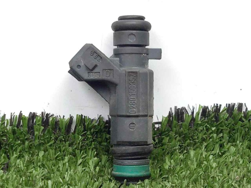 Recambio de inyector para citroën saxo 1.4 referencia OEM IAM 0280156357 BOSCH 