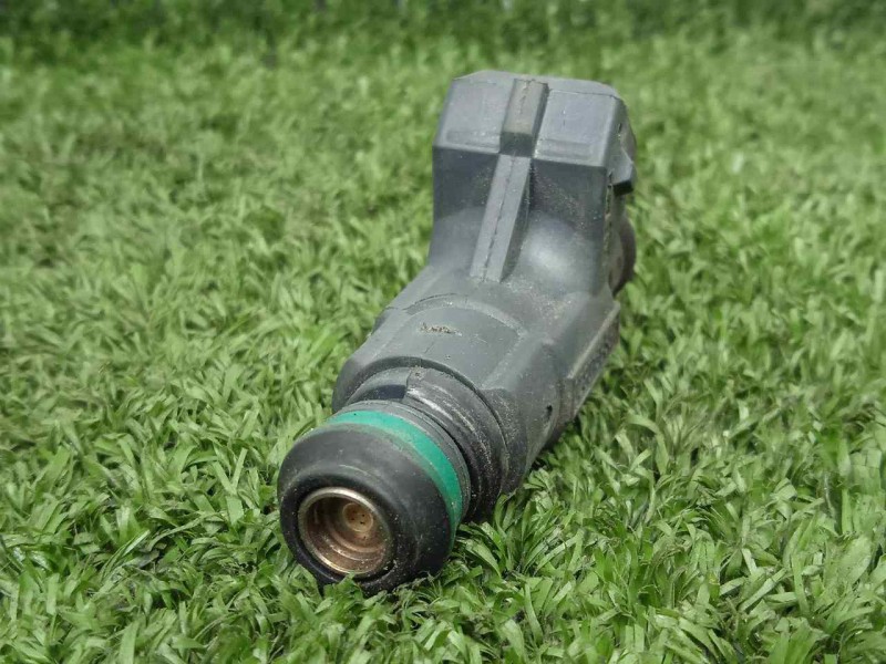 Recambio de inyector para citroën saxo 1.4 referencia OEM IAM 0280156357 BOSCH 