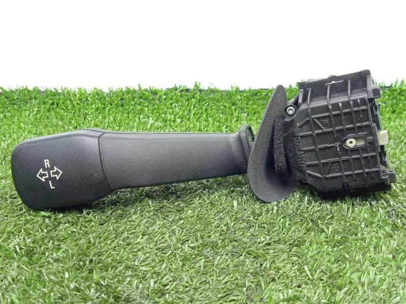 Recambio de mando luces para bmw serie 5 berlina (e39) 2.5 turbodiesel cat referencia OEM IAM 8352014  