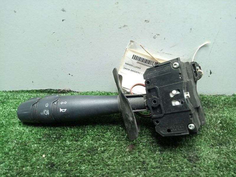 Recambio de mando luces para dacia sandero 1.5 dci diesel cat referencia OEM IAM 6166018  