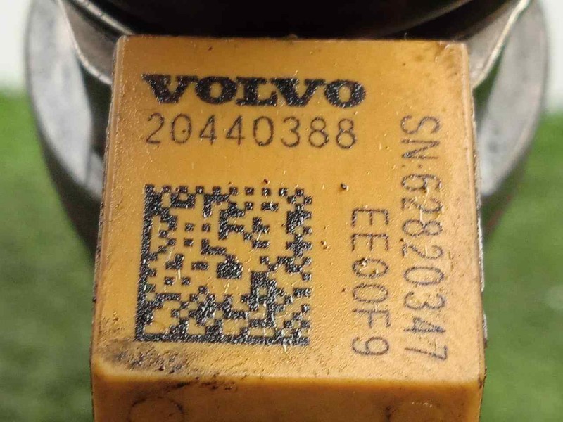 Recambio de inyector para vehiculos fuera decreto ley caravana / remolque caravana referencia OEM IAM 20440388-62820347  