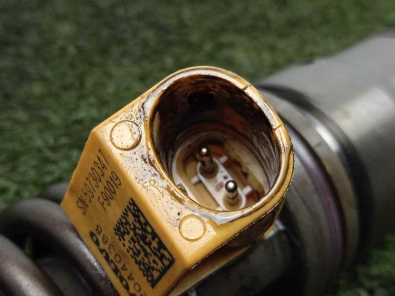 Recambio de inyector para vehiculos fuera decreto ley caravana / remolque caravana referencia OEM IAM 20440388-59730347  