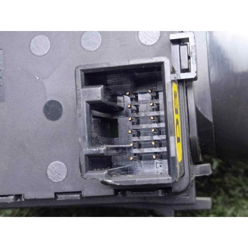 Recambio de mando luces para chevrolet cruze 1.6 cat referencia OEM IAM 13500692-92680110012  