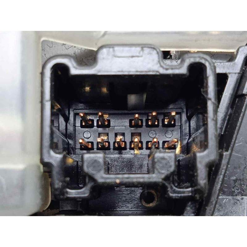 Recambio de mando luces para mazda 3 berlina (bk) 1.6 cd diesel cat referencia OEM IAM BP6P66122  