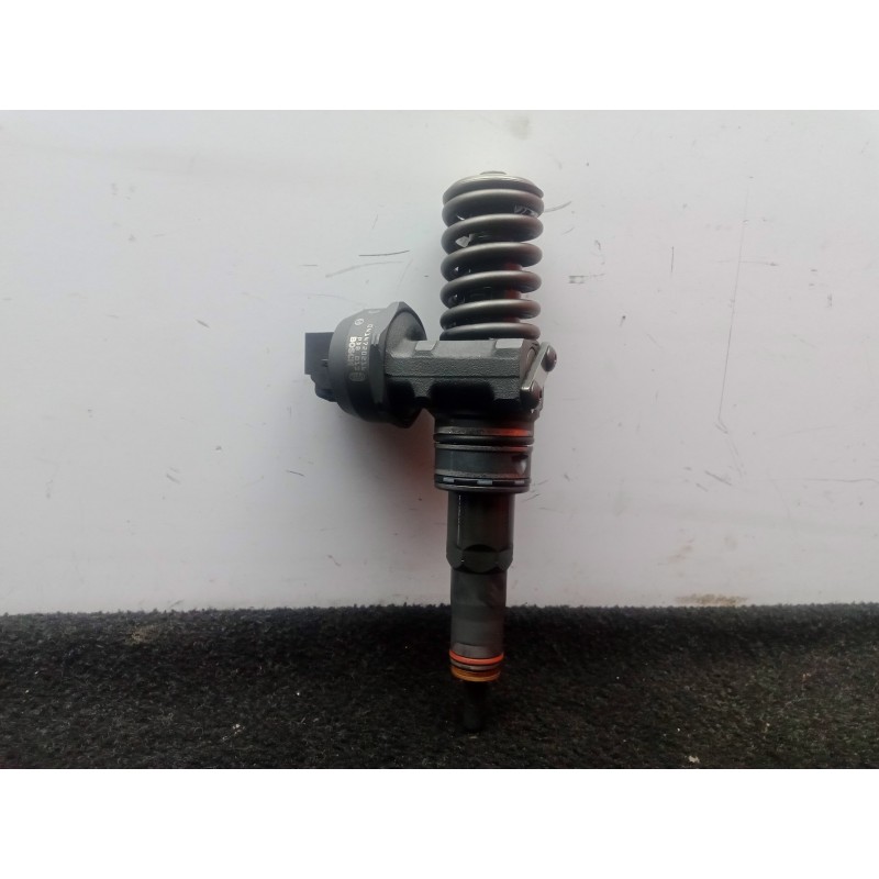 Recambio de inyector para volkswagen passat berlina (3b3) 1.9 tdi referencia OEM IAM 038130073BA-0414720216  