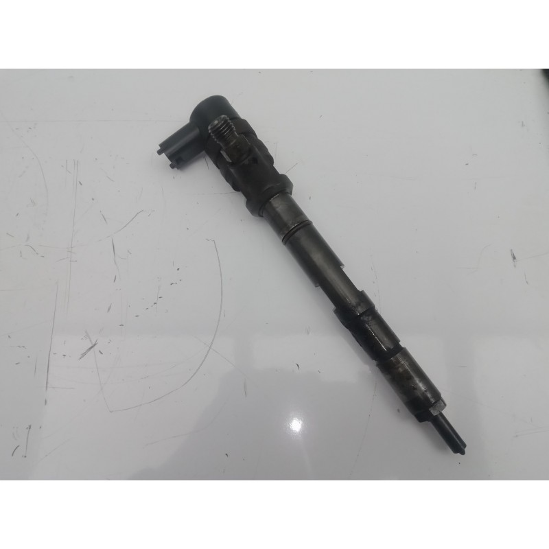 Recambio de inyector para kia sorento 2.5 crdi referencia OEM IAM 0445110275 2.PINES 