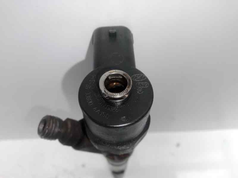Recambio de inyector para kia sorento 2.5 crdi cat referencia OEM IAM 0445110186-338004A150 2.PINES 
