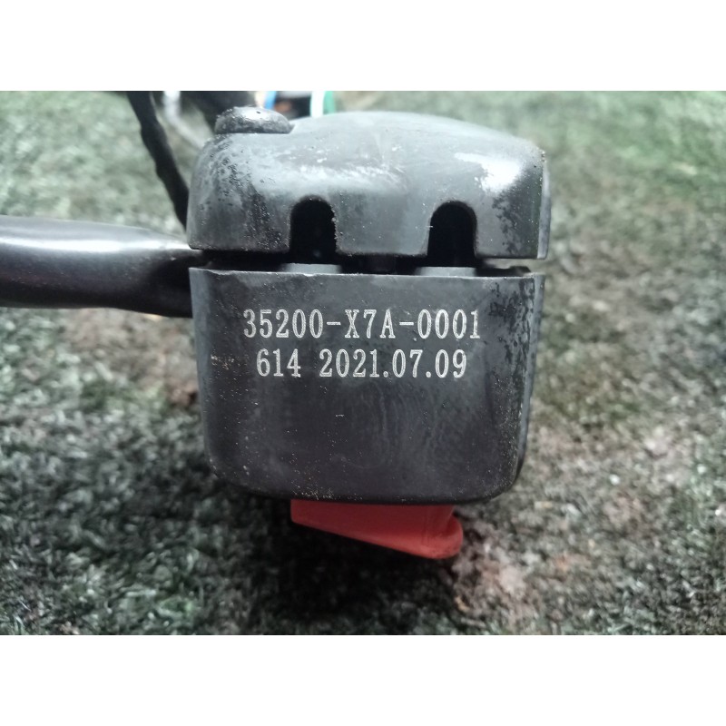 Recambio de mando luces para sym jet4 r 50 referencia OEM IAM 35200X7A0001  