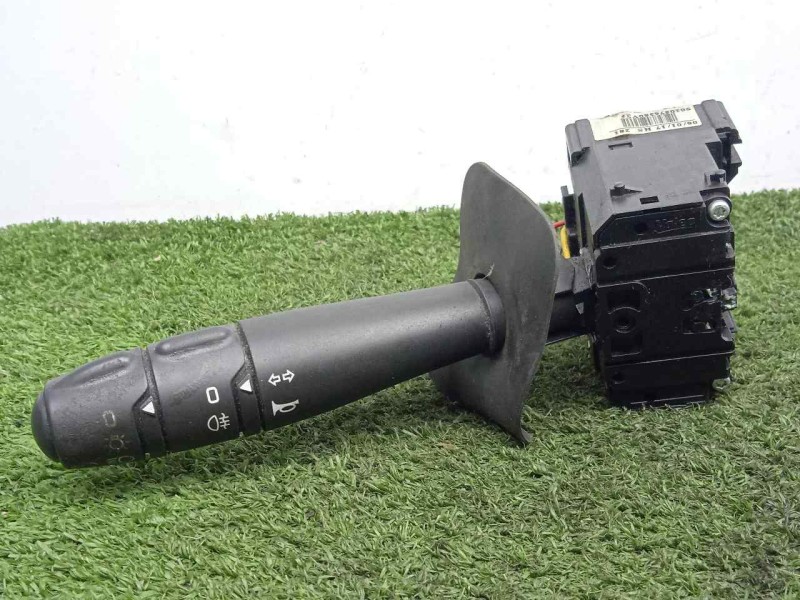 Recambio de mando luces para dacia sandero 1.5 dci diesel cat referencia OEM IAM 9010576380  