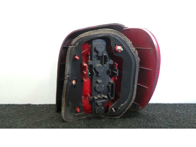 Recambio de piloto trasero izquierdo para volkswagen polo berlina (6n2) 1.9 diesel referencia OEM IAM  00-02 