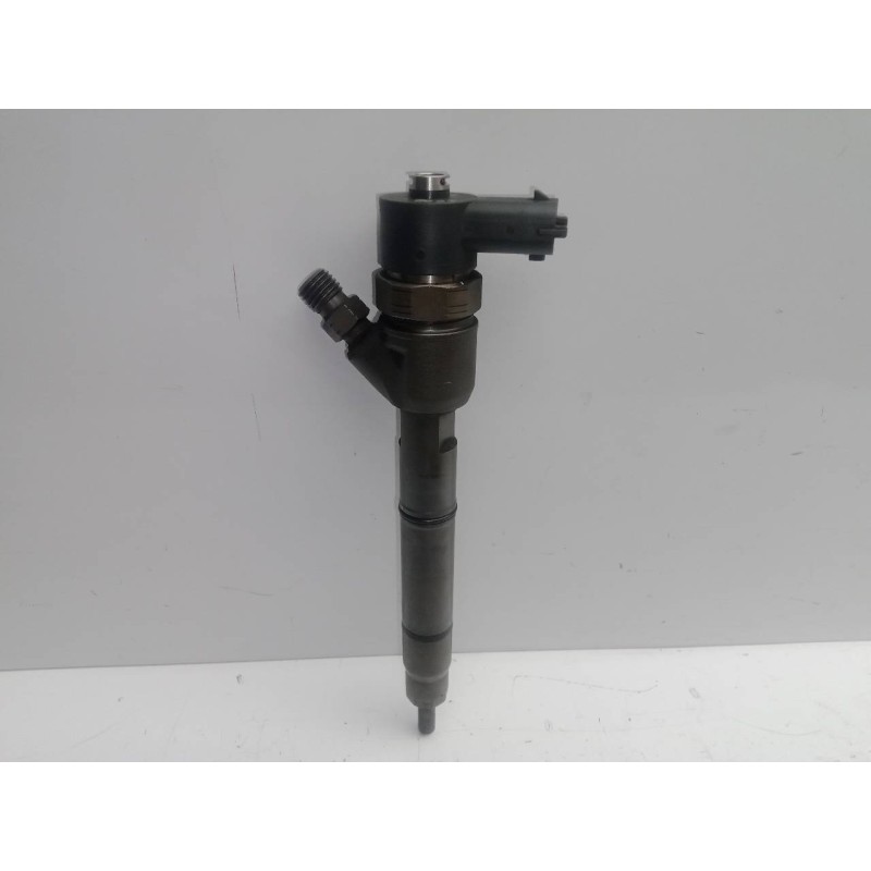 Recambio de inyector para kia cerato 1.6 crdi referencia OEM IAM 0445110256-338002A400  