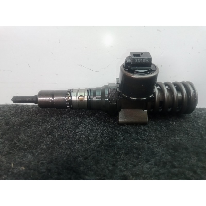 Recambio de inyector para audi a4 berlina (8e) 2.0 tdi referencia OEM IAM 03G130073 2.PINES BOSCH