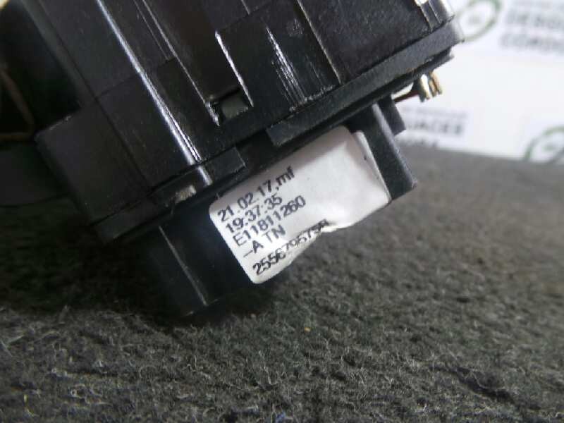 Recambio de mando limpia para dacia sandero stepway referencia OEM IAM 255679575R-E11811260 13.PINES 
