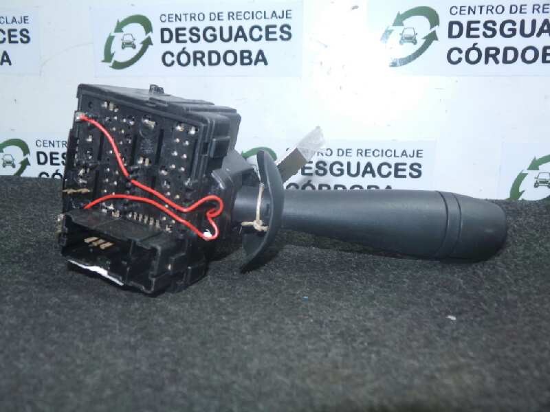 Recambio de mando limpia para dacia sandero stepway referencia OEM IAM 255679575R-E11811260 13.PINES 