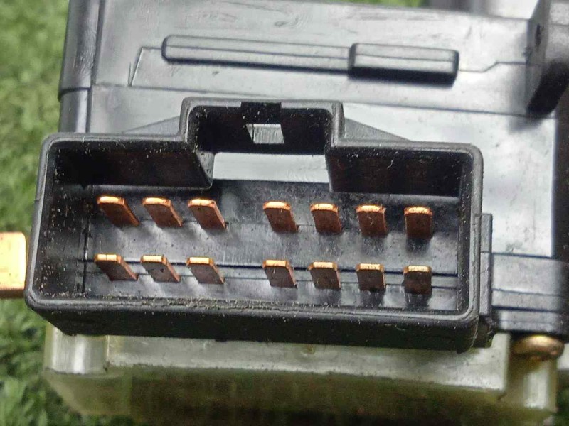 Recambio de mando limpia para ssangyong rodius 2.7 turbodiesel cat referencia OEM IAM 8592208050 14.PINES 