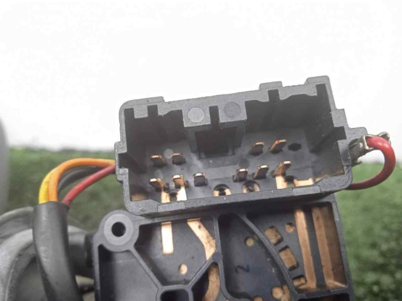 Recambio de mando limpia para volvo v40 familiar 1.9 diesel cat referencia OEM IAM 30613553  