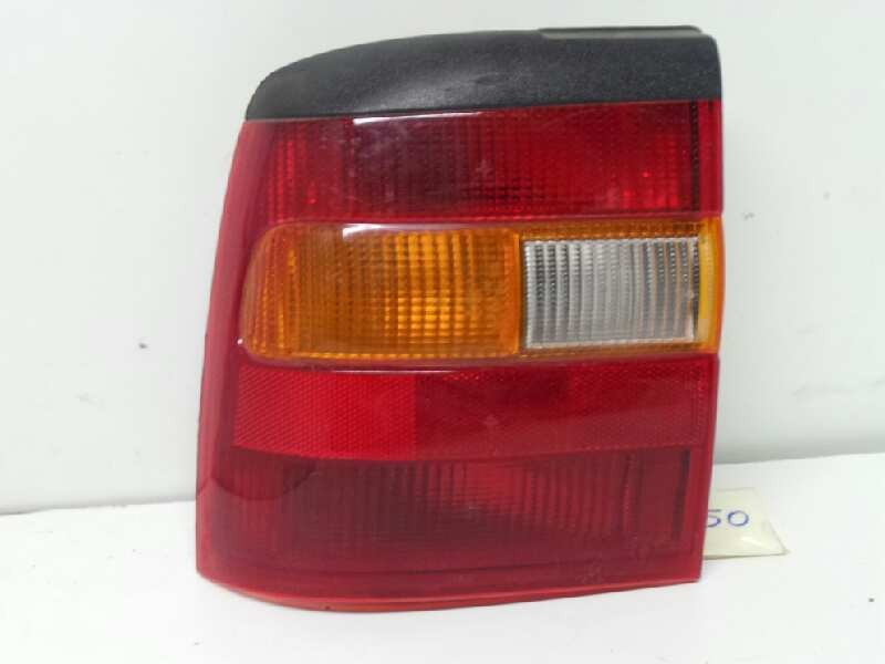 Recambio de piloto trasero izquierdo para opel vectra a referencia OEM IAM  VECTRA.A 2.SERIE - CON.MOLDURA