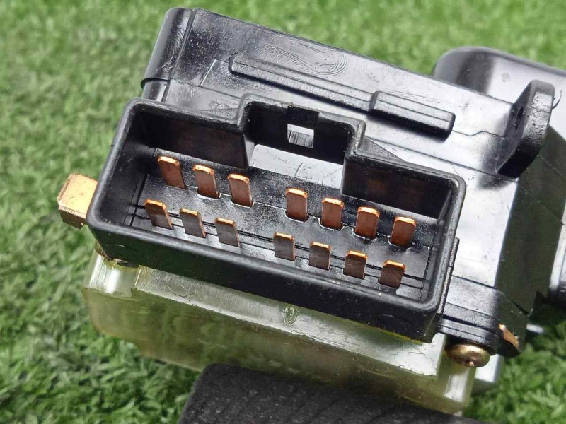 Recambio de mando limpia para ssangyong rexton 2.9 turbodiesel cat referencia OEM IAM   