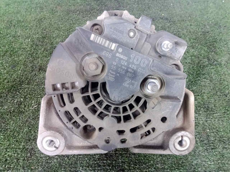 Recambio de alternador para opel zafira b 1.8 16v referencia OEM IAM 0124425020-55556067 100AH - BOSCH POLEA.FIJA - 5.CANALES