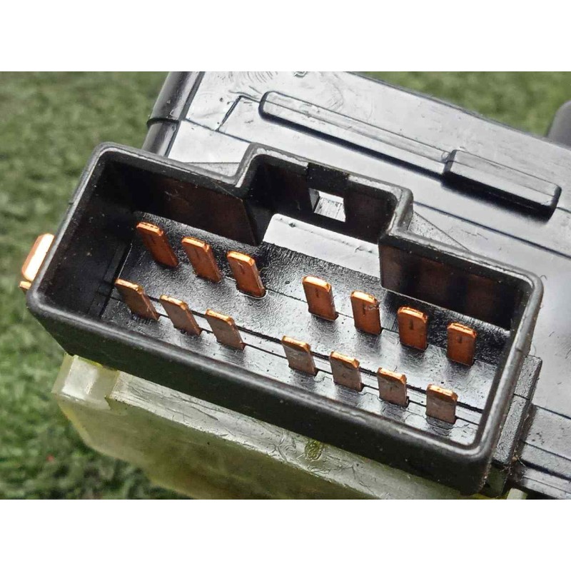 Recambio de mando limpia para kia sorento 2.5 crdi referencia OEM IAM 934203E010  