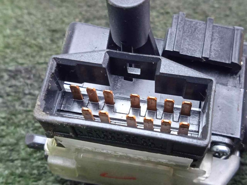 Recambio de mando limpia para hyundai santa fe (bm) 2.2 crdi cat referencia OEM IAM 934202B100  