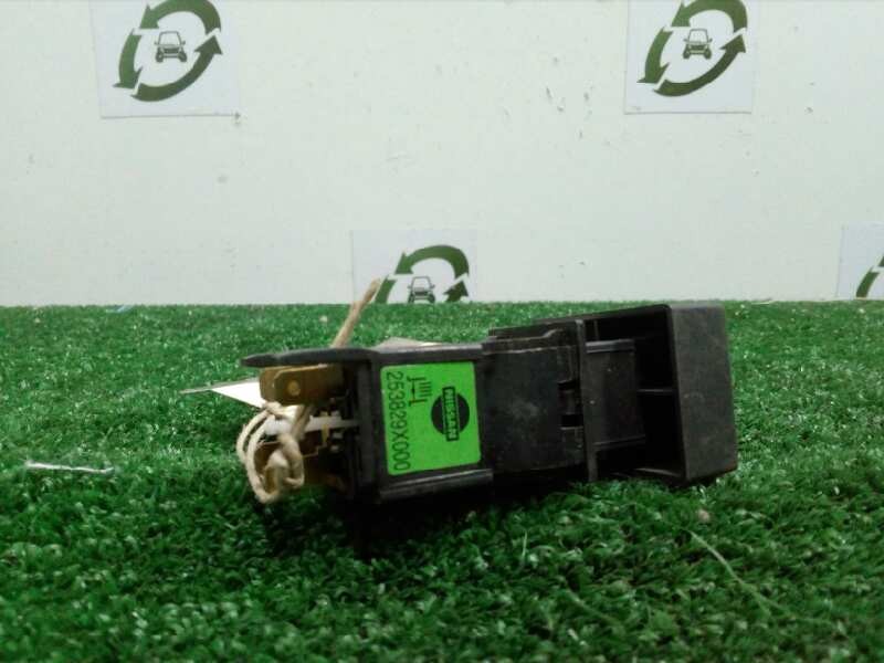 Recambio de interruptor para nissan atleon 165.75 (6.0 td) referencia OEM IAM 253829X00  