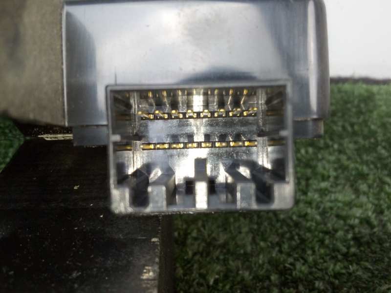 Recambio de interruptor para kia carnival 2.9 crdi cat referencia OEM IAM 889904D000  