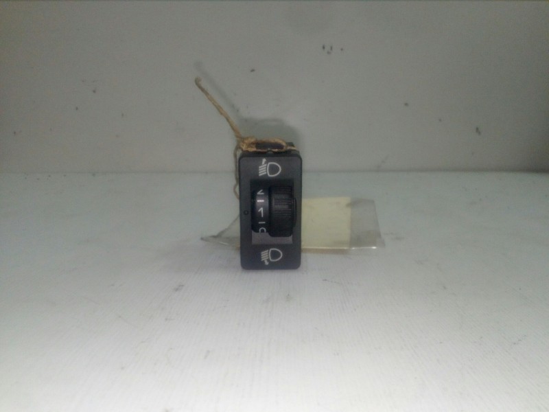 Recambio de interruptor para citroën c3 1.1 referencia OEM IAM 96661868XT  