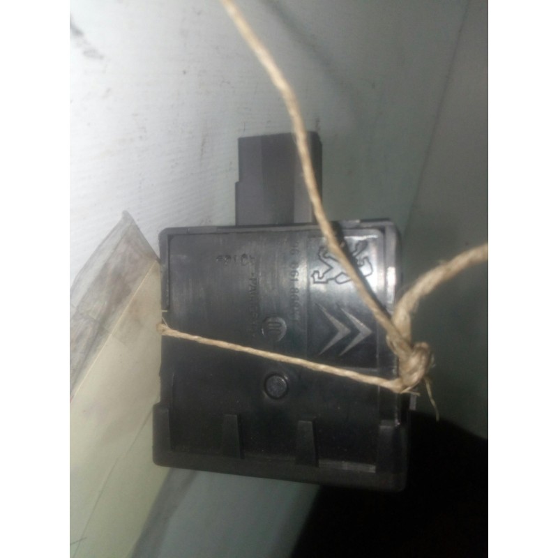 Recambio de interruptor para citroën c3 1.1 referencia OEM IAM 96661868XT  