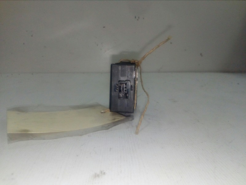 Recambio de interruptor para citroën c3 1.1 referencia OEM IAM 96661868XT  