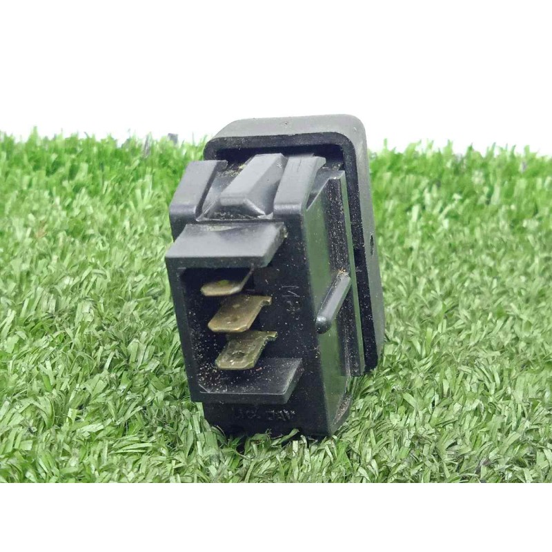 Recambio de interruptor para nissan trade 2.8d referencia OEM IAM  INTERUPTOR.ANTINIEBLA 