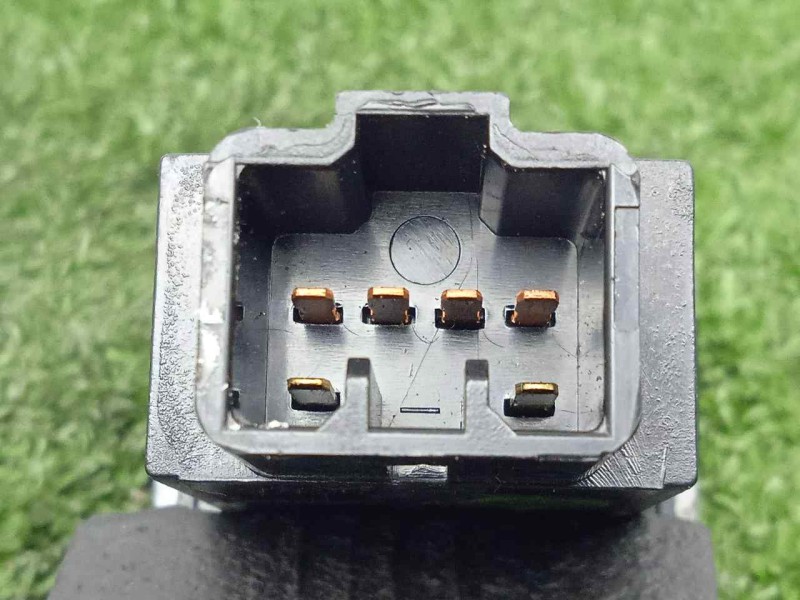 Recambio de interruptor para ssangyong rexton 2.9 turbodiesel cat referencia OEM IAM 8520008310 6.PINES 